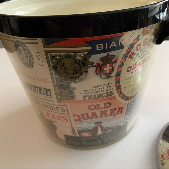1950’s vintage ice bucket with liquor label collage. Preowned good condition - Picture 6 of 8